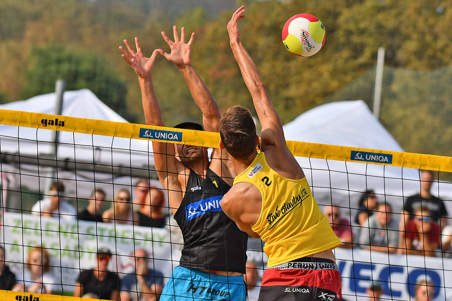 Živé stavby na mistrovství ČR v beachvolejbalu 2018 ve Slavkově